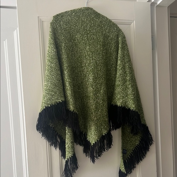 Green Shawl with Black Fringe - Picture 3 of 5